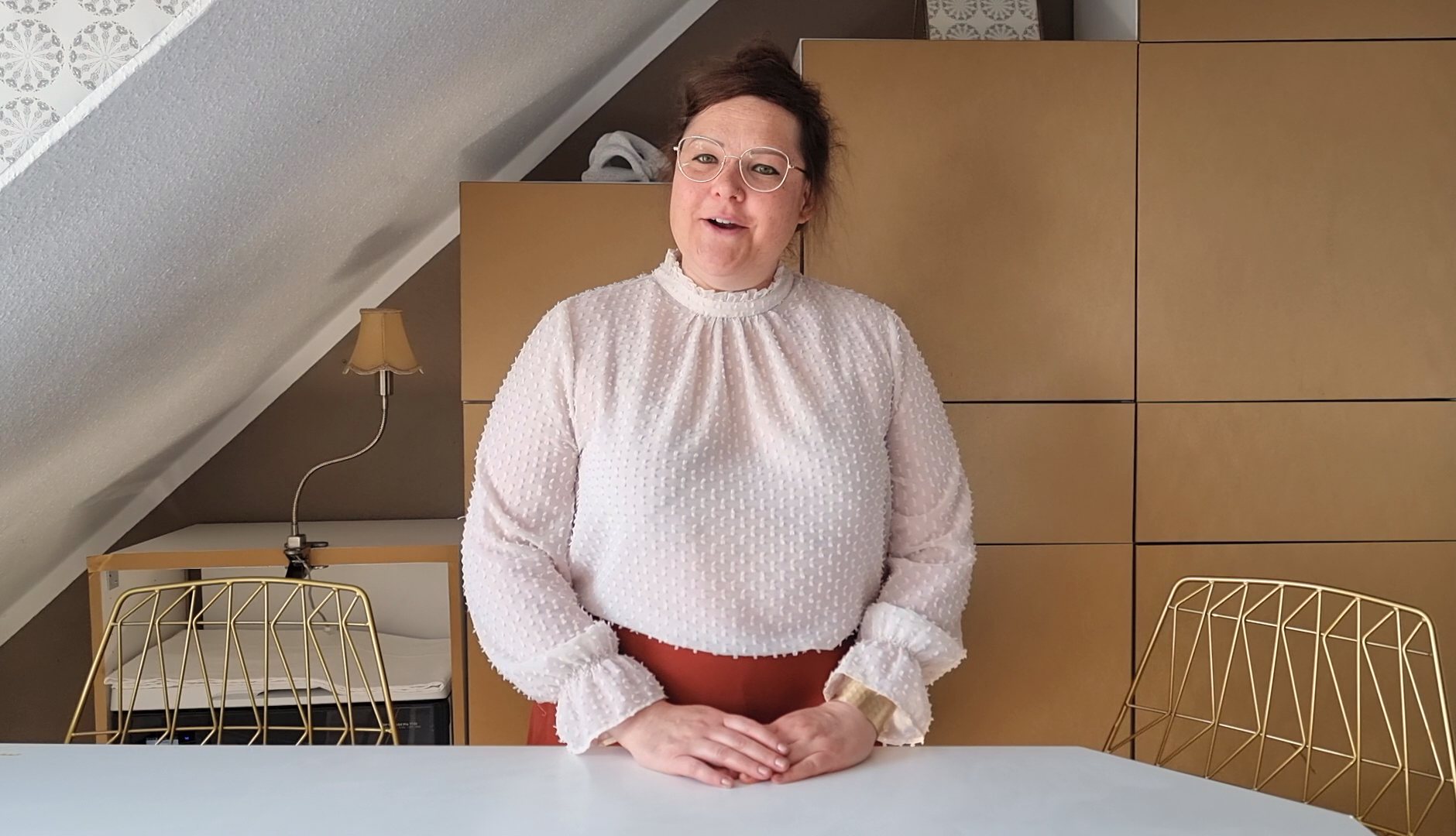 Porträtfoto Friederike Ascher, Ordnungscoach und Feng-Shui-Beraterin aus Köln